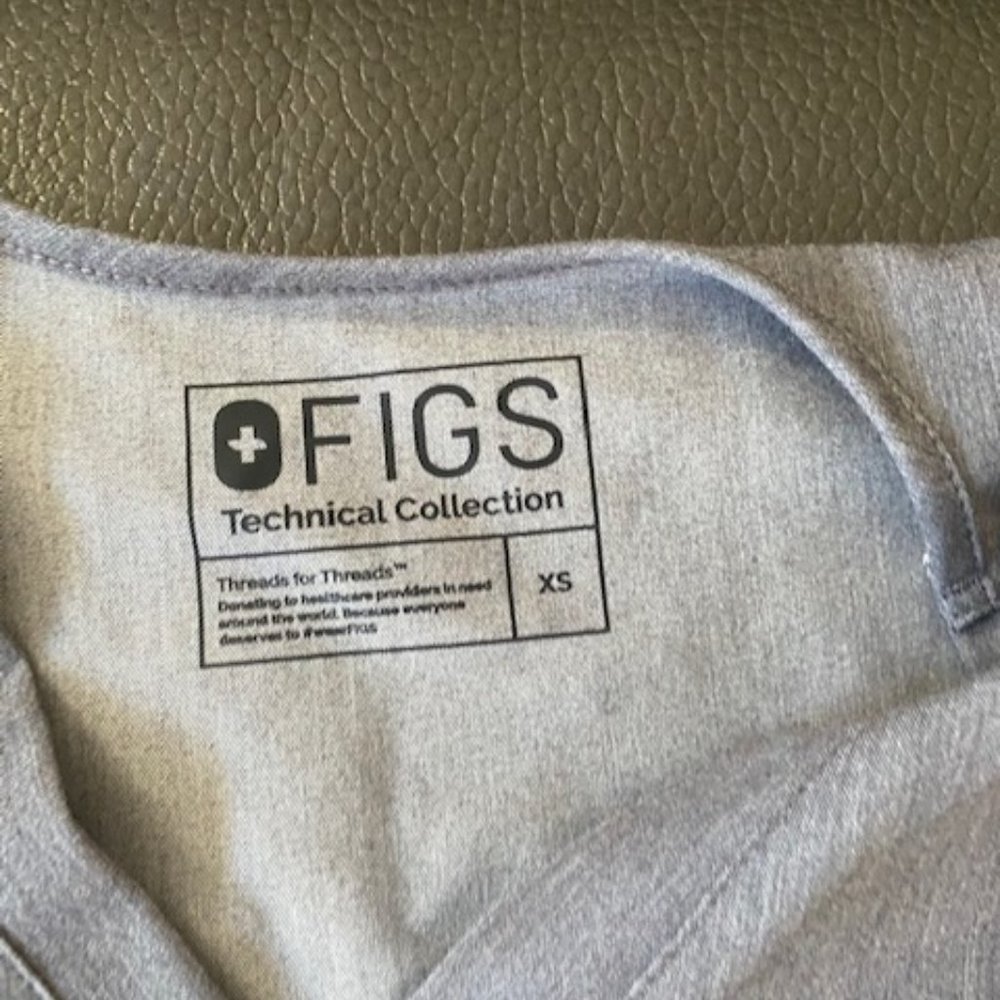 Basic Scrub Top - image 2